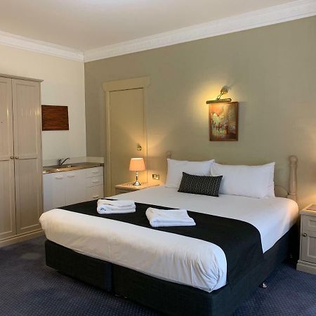 Heritage Motor Inn Goulburn Esterno foto