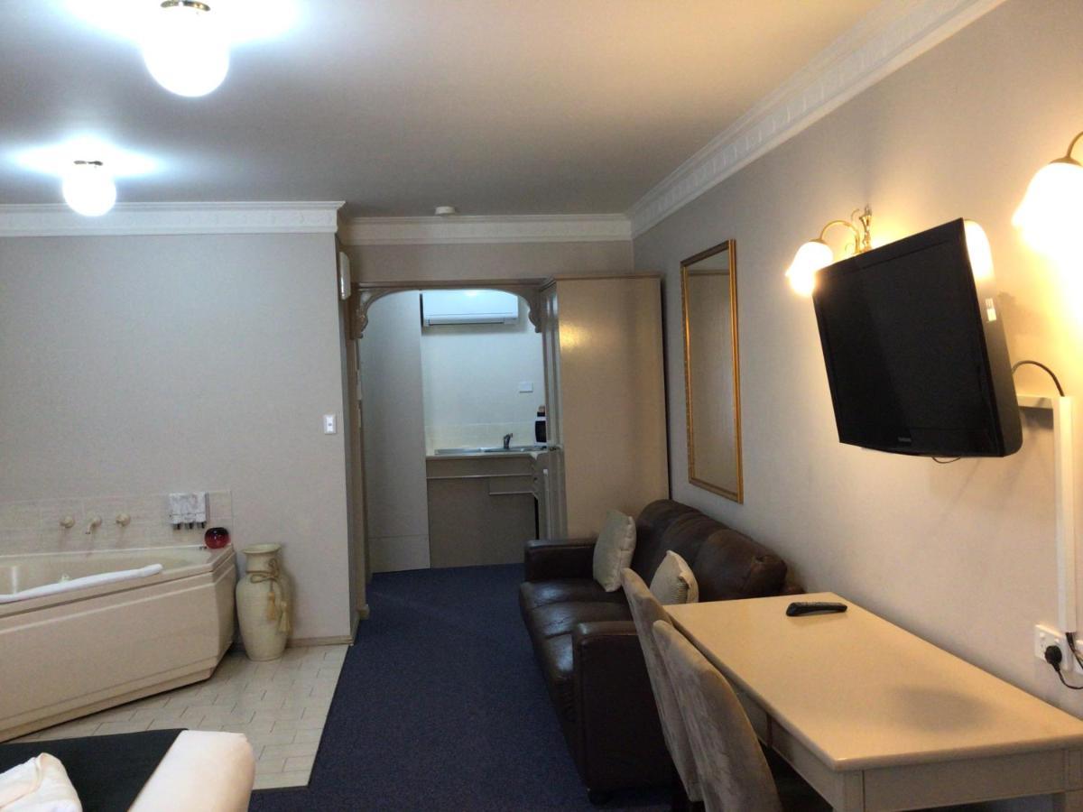 Heritage Motor Inn Goulburn Esterno foto