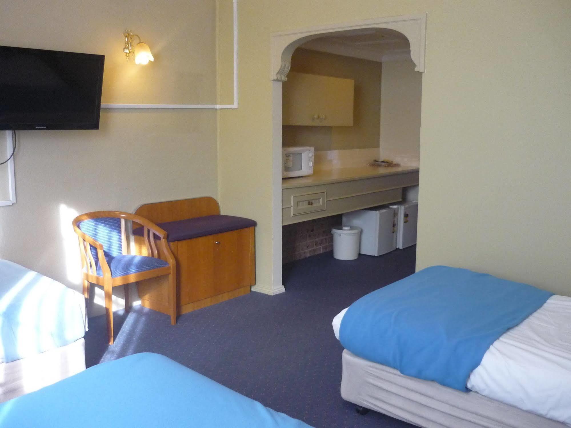 Heritage Motor Inn Goulburn Esterno foto