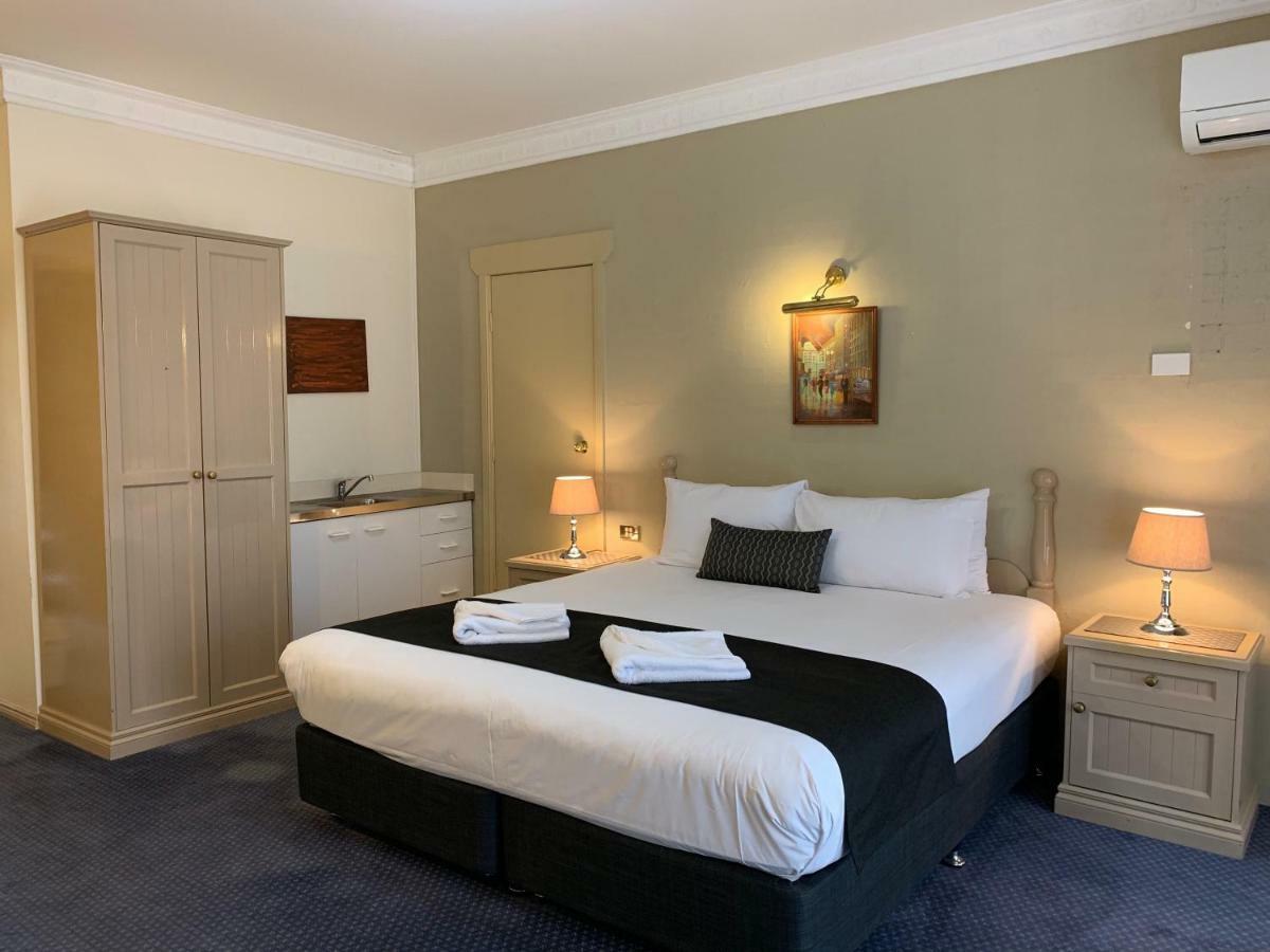 Heritage Motor Inn Goulburn Esterno foto