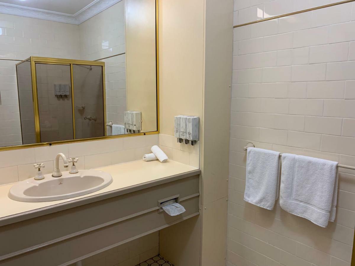 Heritage Motor Inn Goulburn Esterno foto